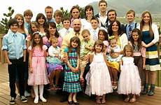 wives polygamy family three salon joe darger polygamous polygamist children his utah mark five tlc house enormous big american entyna
