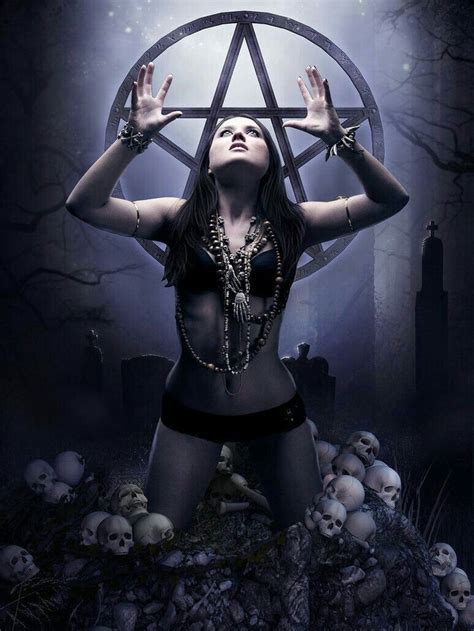 Pin By Anthony Schmidt On Accessories Paradise Black Metal Girl Satanic Art Beautiful Dark Art