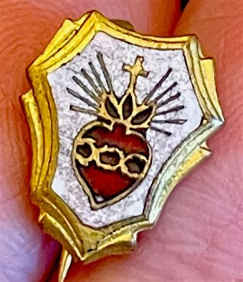 Vintage Catholic Sacred Heart Jesus Enamel Gold Tone Pin 999 Picclick