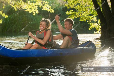 Couple Kayaking In Creek — Sunlight Friendship Stock Photo 162267762