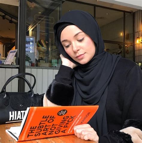 Pujaan hati kanda | episod 10. Biodata Sarah Hildebrand, Pelakon Drama Pujaan Hati Kanda ...