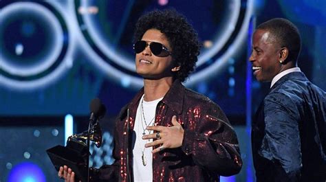 Grammy 2018 Bruno Mars Ganó Con Su álbum 24k Magic Fotos Luces