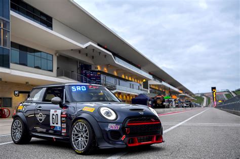 The New Wide Body Mini Jcw Race Car In Detail Motoringfile