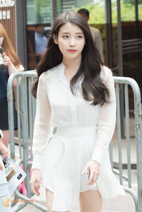 Reference Photo Woman Pose Iu Cute Summer Fashion Korean Star