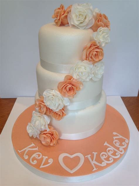 Peach And Cream Roses Lizzie S Cake Factory Wedding Cakes Cake