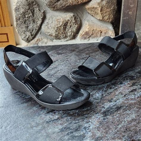 Donald J Pliner Shoes Donald J Pliner Black Nona Patent Leather Wedge Sandals Size 65