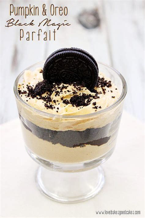 Layered chocolate and baileys cream paired with crumbled oreo cookies. Pumpkin and Oreo Black Magic Parfait | Love Bakes Good Cakes