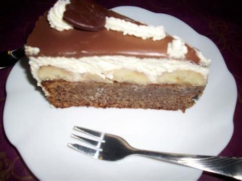 Auf unserer letzten geburtstagsfeier gab es neben dem fake cheese cake einen zweiten kuchen die jaffa cake torte. ♥ Milka - Bananen - Torte ♥ - Rezept | Rezept ...