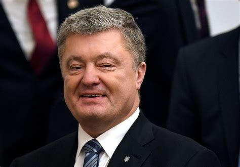 Petro poroshenko served as the president of ukraine from 2014 to 2019, but made his fortune as ukraine's chocolate king. Порошенко назвал сфабрикованными аудиозаписи "разговора с Байденом"