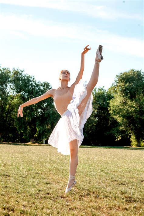 Sensual Ballerina In Nature Stock Image Image Of Pointe Flexibility 123237647