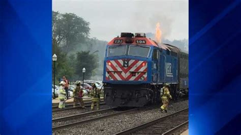 Photos Metra Bnsf Train Catches Fire Abc7 Chicago