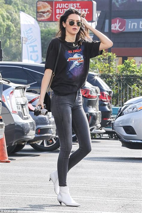 Kendall Jenner Wears Skinny Jeans As She Gets Her Cameras Serviced In