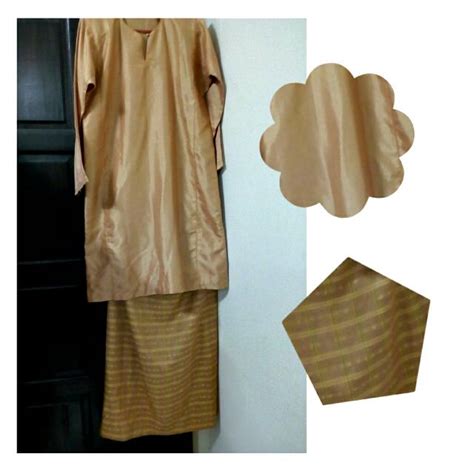 Baju kurung warna bebas atau blouse berlengan dan skirt labuh bawah lutut (bagi bukan islam), kasut dan sarung kaki atau sandal. 20+ Inspirasi Baju Melayu Coklat Cair - JM | Jewelry and ...