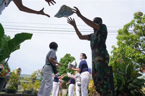 Recipients shall be required to undertake charity work including teaching english and mathematics to local primary or secondary students in kuala lumpur or selangor during semester break for the entire academic years. Meringankan Beban Masyarakat Kota Medan, Langkat, Dan Deli ...