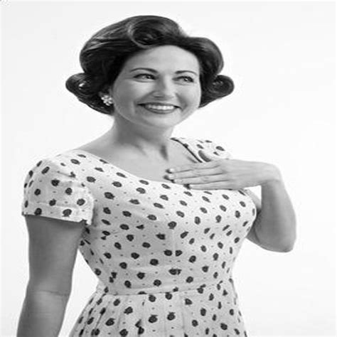 1950s Hairstyles For Women 50s Haircuts Hairstylesco
