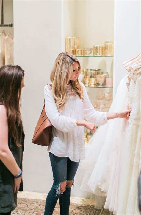 Https://wstravely.com/wedding/what To Wear When Going Wedding Dress Shopping
