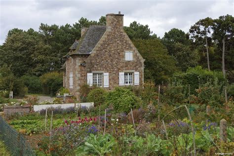 Es ist nahezu unendlich viel platz. Bretonisches Haus Foto & Bild | bretagne, haus, frankreich ...