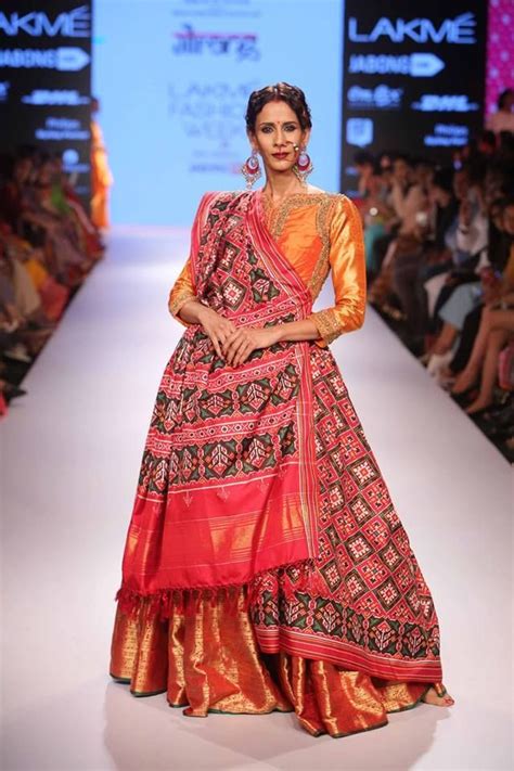 Gaurang Lfw 2015 Pinned By Sujayita Contemporary Outfits Traditional