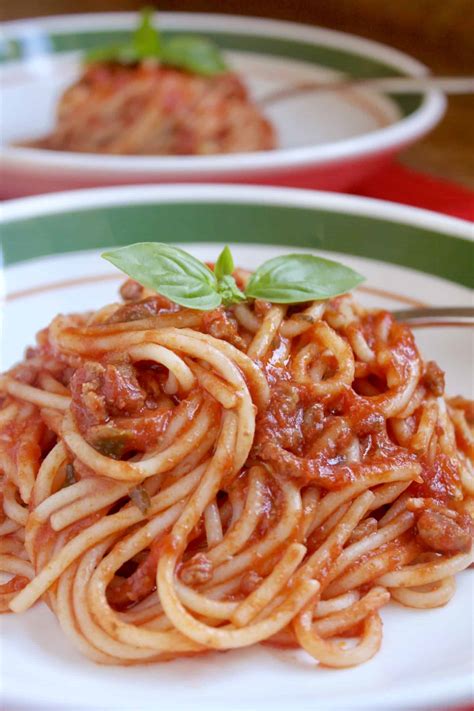Spaghetti Sauce Easy Italian Recipe With 6 Ingredients Christinas