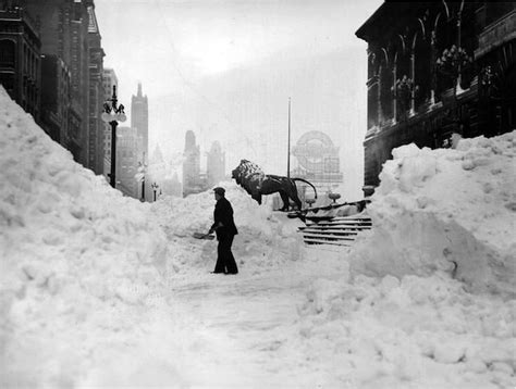 Chicagos Worst Snow Storms Throughout The Decades Chicago Pictures