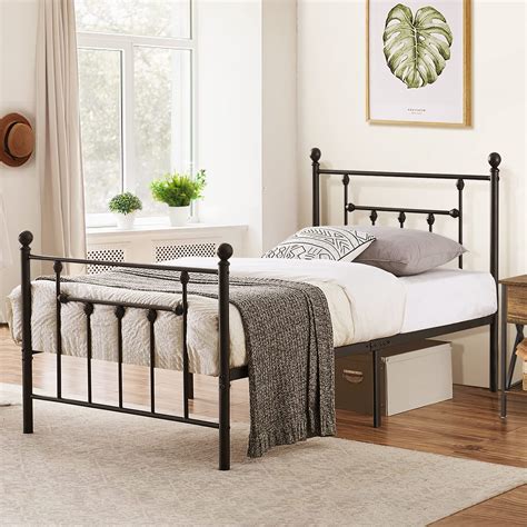 Vecelo Twin Size Metal Platform Bed Frame With Victorian Headboard