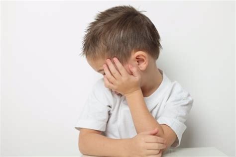 Cuando cumplen los 3 años, pueden recibir servicios adicionales impartidos por. Autismo en niños