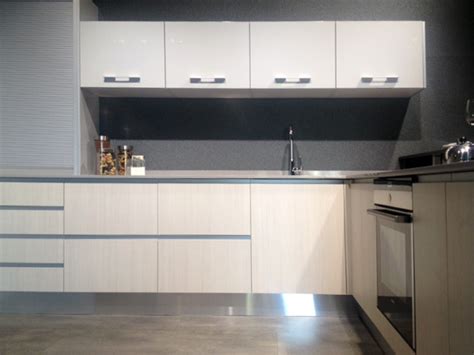 Además puedes hacer un tour virtual por nuestro local y encontrar grandes detalles! Cocinas y Muebles de Cocina - Cocinas de exposición en las ...