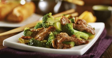 Make your dreams about good food come true. Chinese Food Calorie Guide | LIVESTRONG.COM