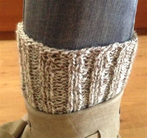 Also available in a pdf download: Lily Gets Crafty: Easiest boot cuffs!