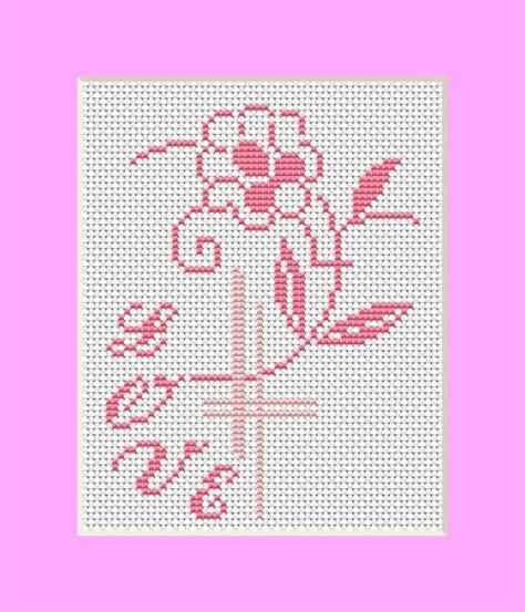 Needlework goes hand in hand with warm blankets and cold nights, so i thought i'd round up some ideas of what to embroidery and cross stitch for valentine's day! Free Cross Stitch Patterns : Love in the air... Happy ...