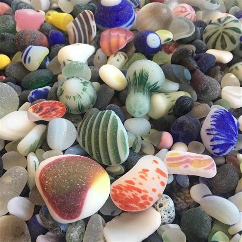Rocks And Gems Rocks And Crystals Ocean Treasures Sea Glass Beach Sea Glass Crafts Cool