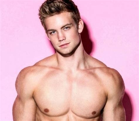 Facts About Dustin Mcneer That Might Surprise You Men S Variety