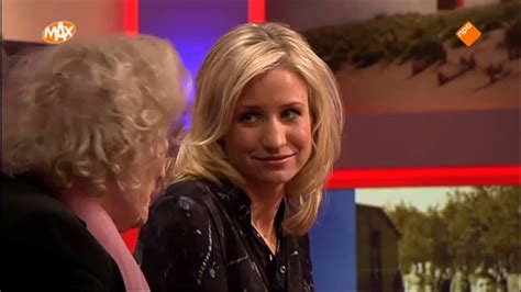 She attended the elzendaal college and studied communication sciences, with her bachelor's degree at tilburg university and master's degree at the university of amsterdam. Dionne Stax: Dionne Stax weer bij Omroep MAX met nieuw ...