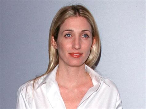 What Type Of Friend Was Carolyn Bessette When She Was Alive