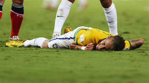Coupe Du Monde 2014 Neymar Brésil Touché à Une Vertèbre Forfait Pour La Fin Du Mondial