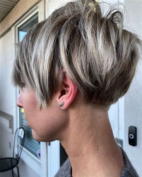 Short Stacked Pixie Bob Haircuts For A Cute And Sassy Look Wedge