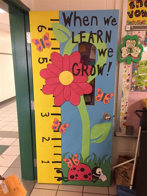 Spring Classroom Door When We Learn We Grow Decoraciã³n Classroom Preschool Door