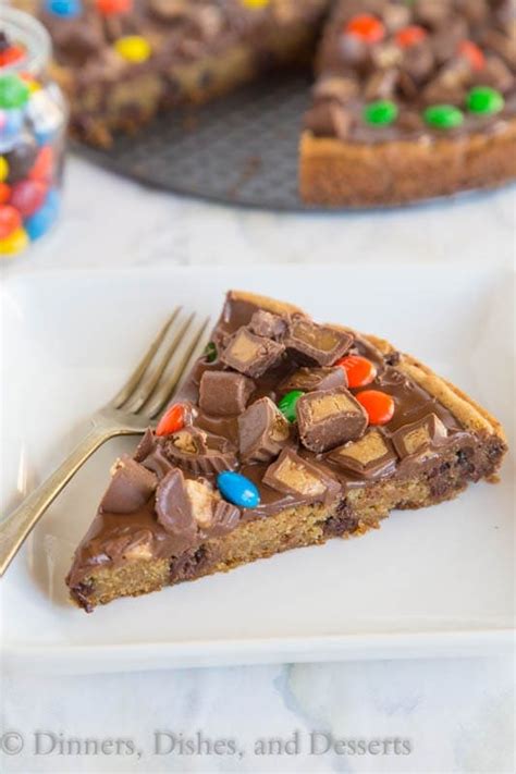 Halloween Candy Cookie Pizza Recipe 445 Easy Food Receipes