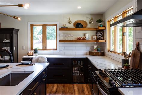 Painting laminate kitchen cabinets is possible, but it's definitely more tricky than painting wood or mdf cabinets. BLACK KITCHEN CABINET TRENDS Often we hear clients express ...