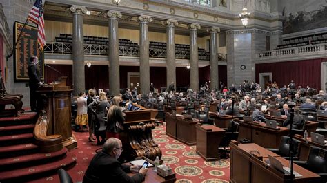 Missouri Legislature Governor To Get 5 Pay Raise