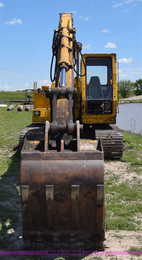 1985 John Deere 490 Excavator In Wichita Ks Item K6698 Sold Purple