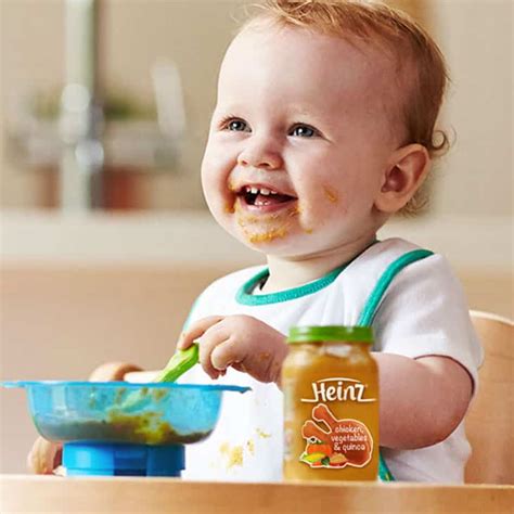 Usia 7 bulan, si kecil sudah mulai diperkenalkan makanan padat seperti bubur buah seperti bubur pure. bubur sun untuk bayi 4 bulan