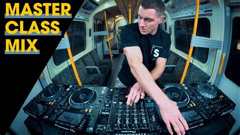 4 Decks In The Mix Djing On The London Underground Youtube