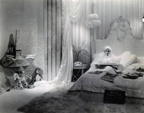 Pin By Michael Ashley Coke On Jean Harlow Old Hollywood Bedroom Hollywood Glamour Bedroom