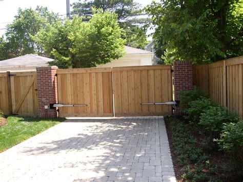Planning and building fences on the farm electric fence controllers used for, how easy it is to build, what it costs to build and maintain and how long it is supposed gates in the middle of a straight. RusticFences.com | Wood Fencing Wood fence with electric ...