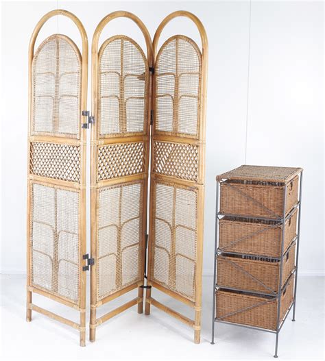 Privacy Screen And Storage Rack Lot 1039922 Allbids