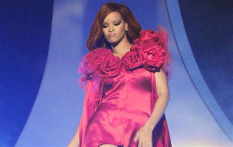 Pictures Good Rihanna To Star In Remake Of The Bodyguard