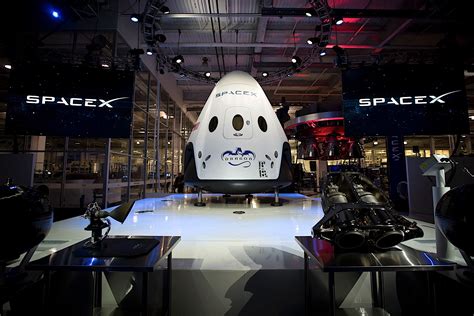 SpaceX Will Take Two Civilians Around The Moon, They Already Paid a