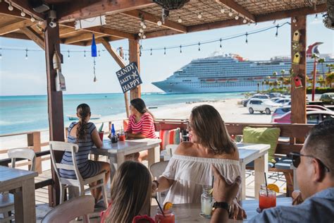 Arubas Bars And Restaurants On The Beach