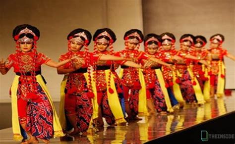 Tari Yapong Tarian Tradisional Dari Betawi Jakarta Lengkap Beserta